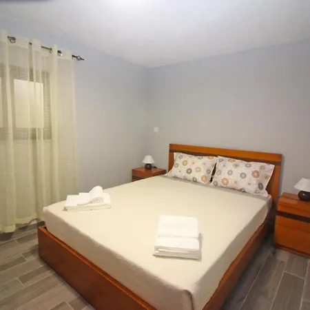 別荘 Casa Laranjeiras By Geres Casas