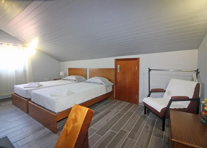 Casa Laranjeiras By Geres Casas Carvalheira